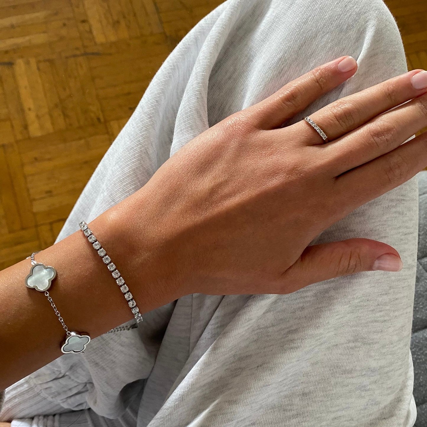 Clover Perlmutt Armband