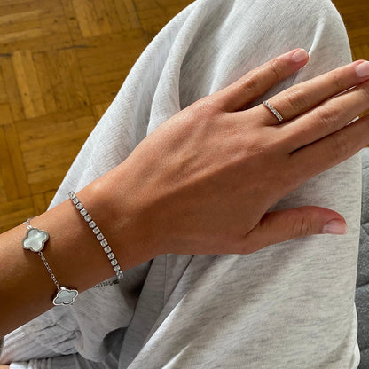 Clover Perlmutt Armband