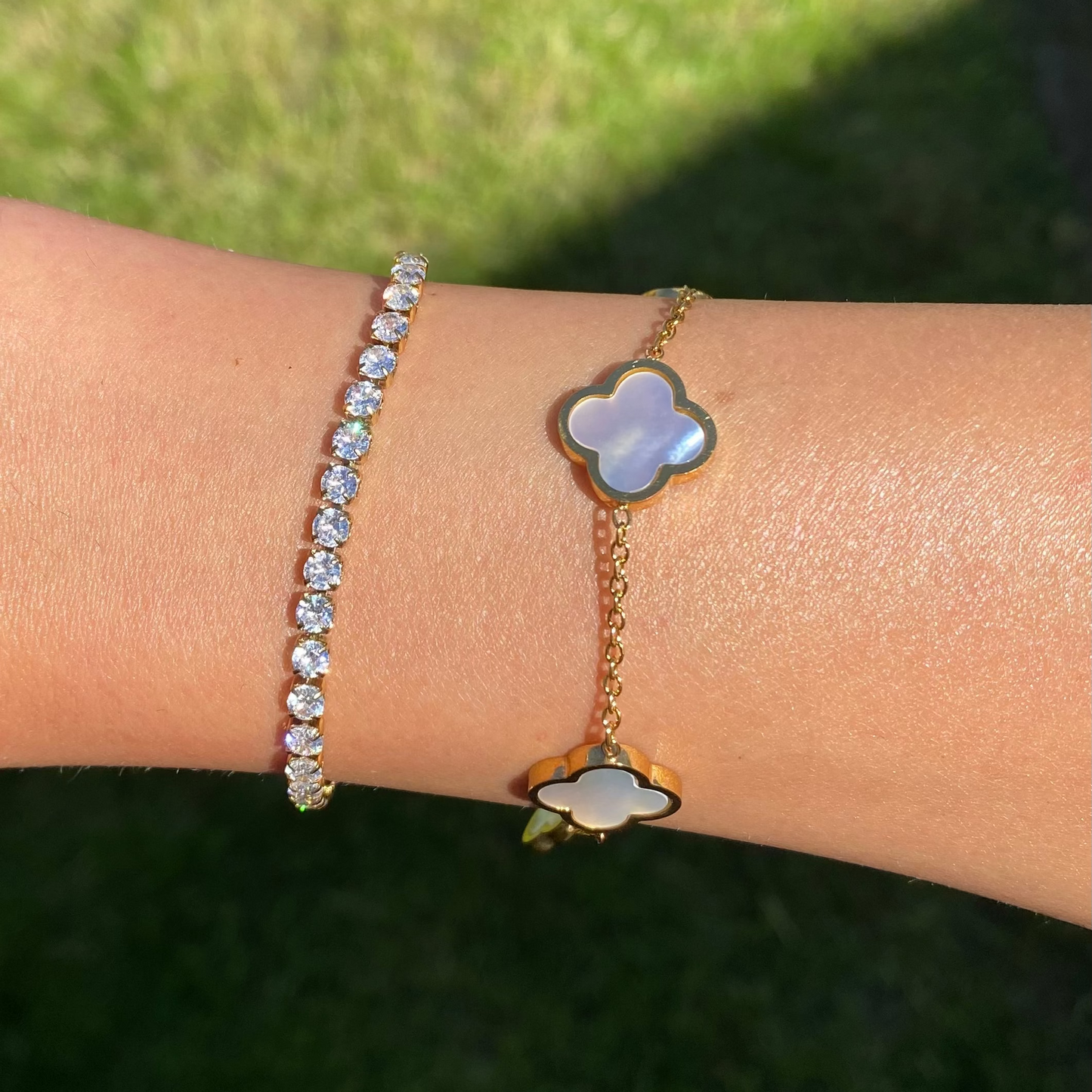 Clover Perlmutt Armband